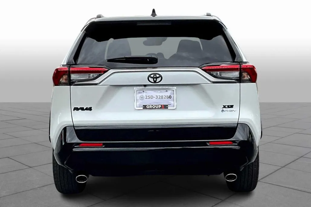 2025 Toyota RAV4 Hybrid XSE Sport photo 1
