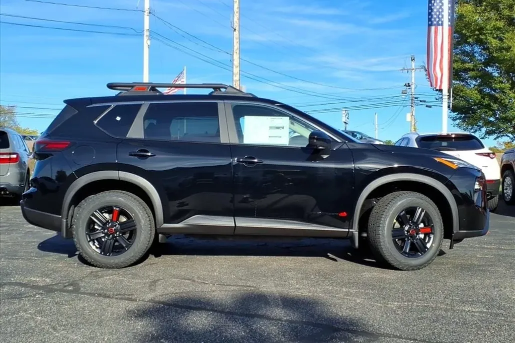2026 Nissan Rogue SV photo 1