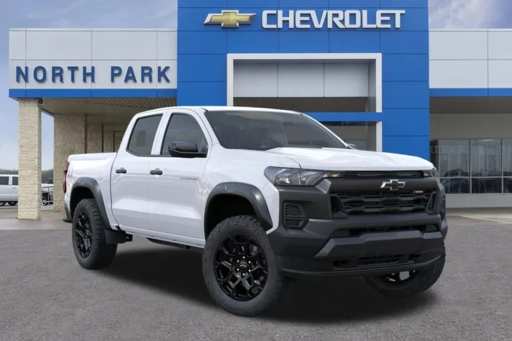 2026 Chevrolet Colorado Trail Boss photo 1