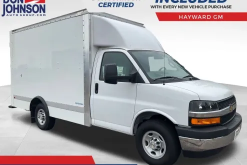 2025 Chevrolet Express Cutaway 3500 photo 1