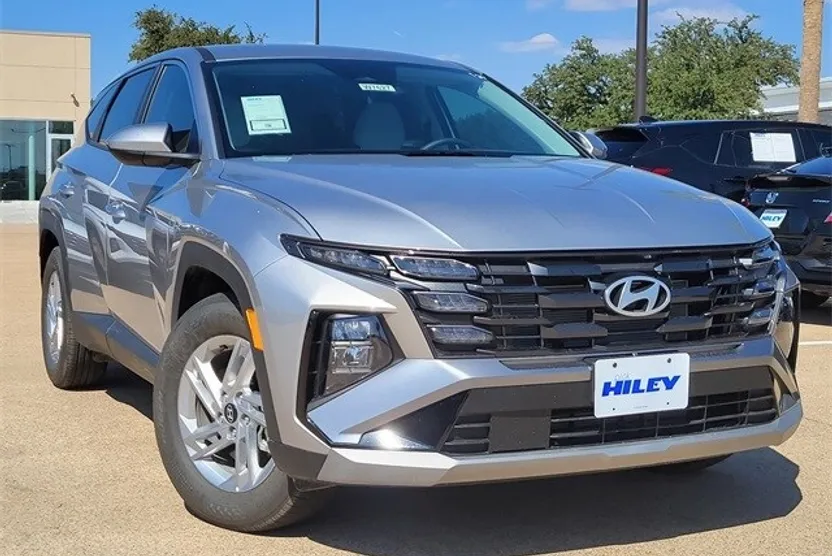 2025 Hyundai Tucson SE photo 1