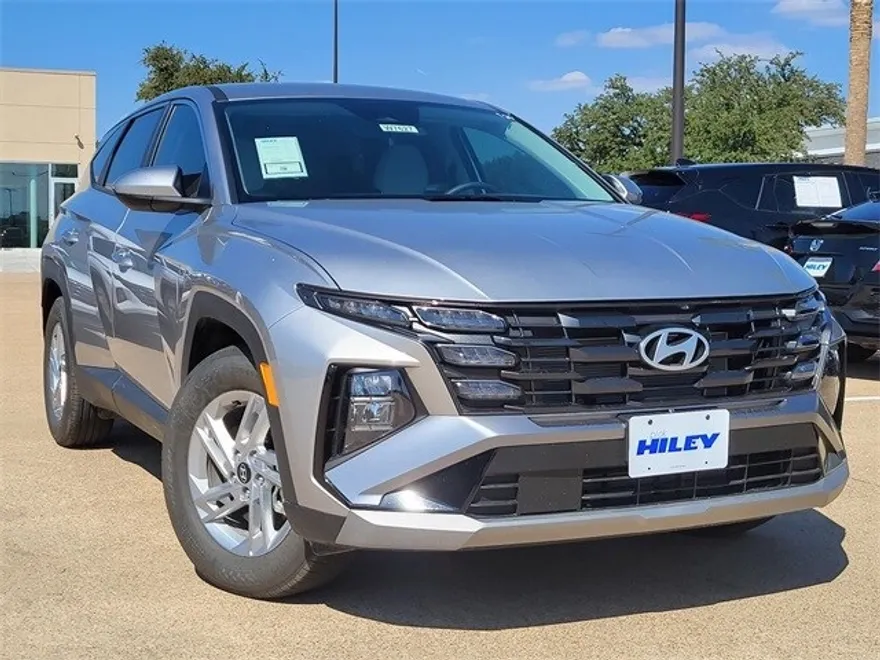 2025 Hyundai Tucson SE photo 1