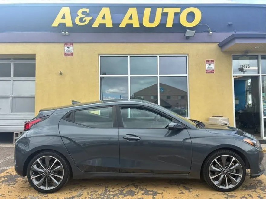 2019 Hyundai Veloster 2.0L Premium photo 1