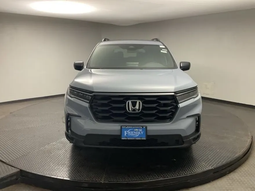 2025 Honda Pilot Sport photo 1