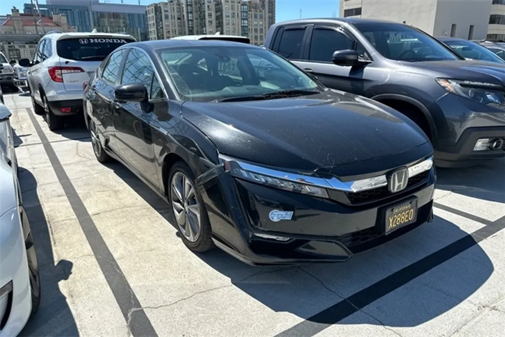 2020 Honda Clarity Plug-In Hybrid Touring photo 1