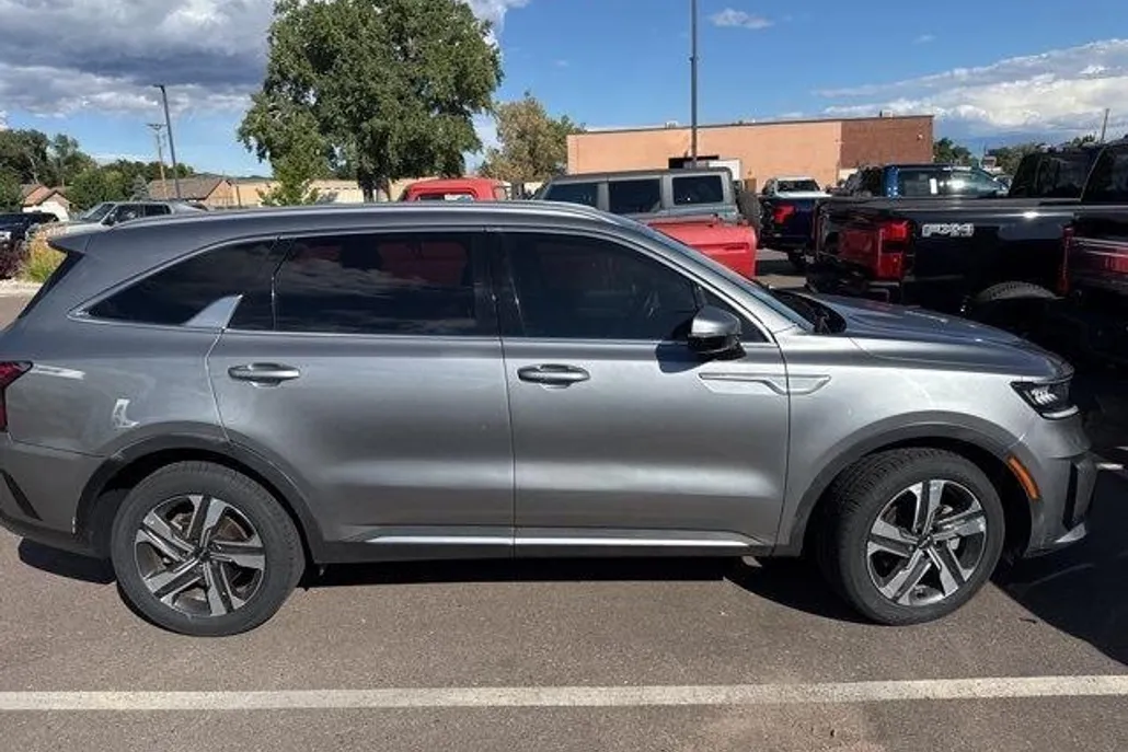 2023 Kia Sorento Hybrid EX photo 1