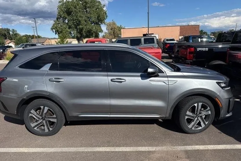 2023 Kia Sorento Hybrid EX photo 1