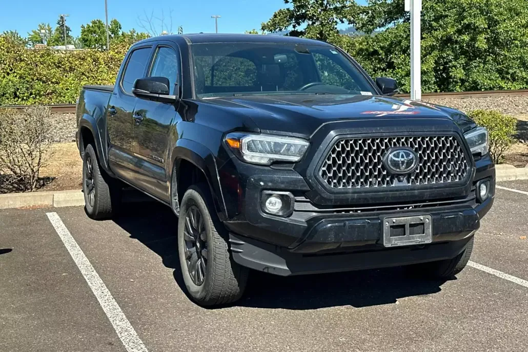 2023 Toyota Tacoma Limited photo 1