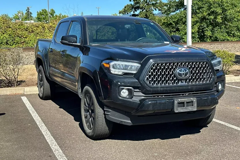 2023 Toyota Tacoma Limited photo 1