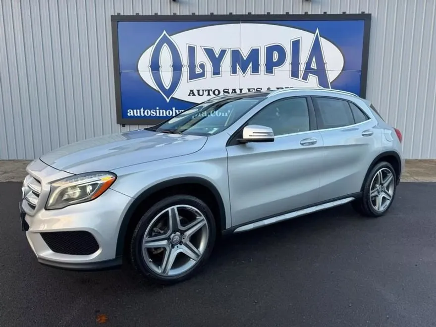 2015 Mercedes Benz GLA 250 4MATIC photo 1