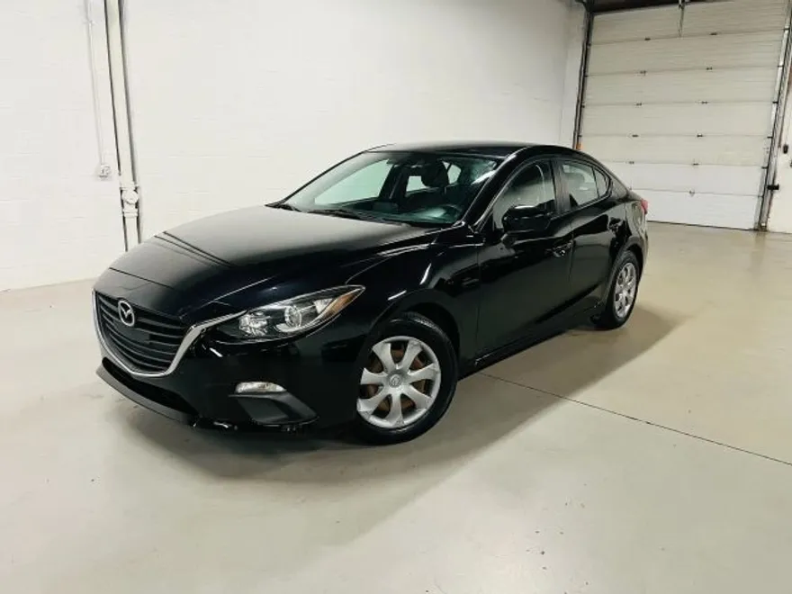 2015 Mazda Mazda3 i Sport Sedan photo 1