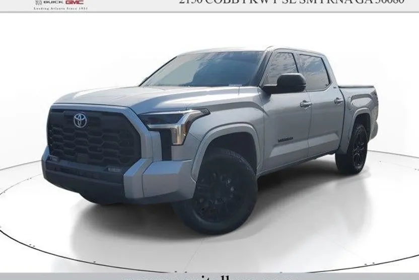 2022 Toyota Tundra SR5 photo 1