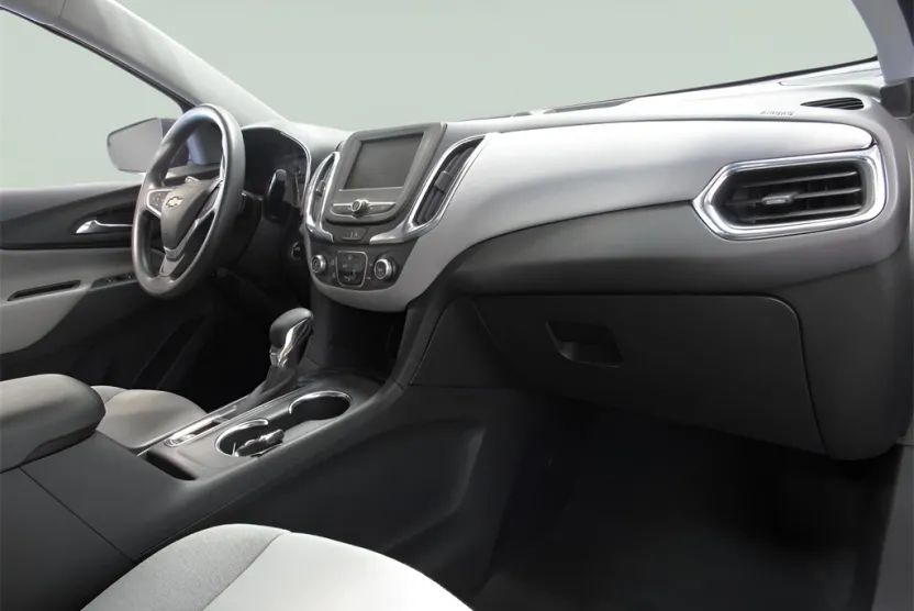 2022 Chevrolet Equinox LS photo 1
