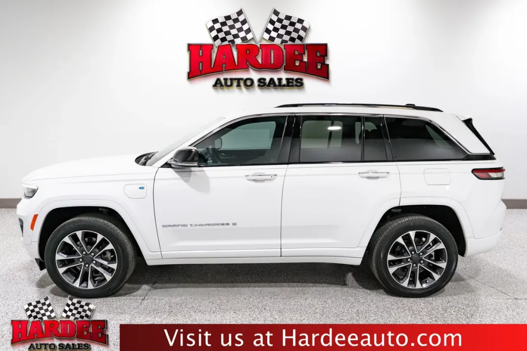 2024 Jeep Cherokee Overland 4xe photo 1