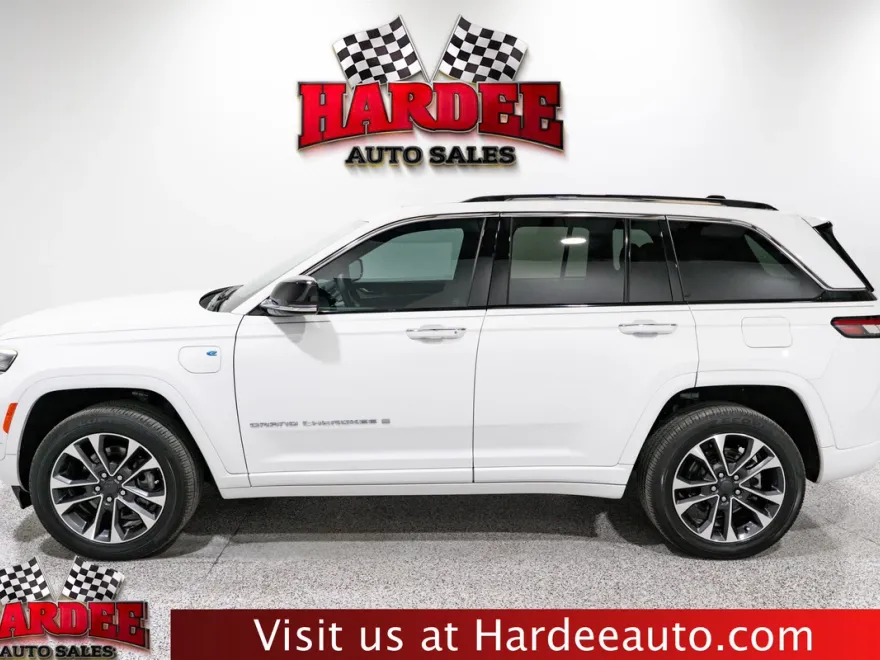 2024 Jeep Cherokee Overland 4xe photo 1