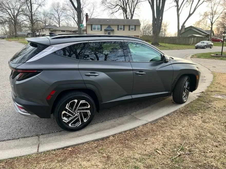 2025 Hyundai Tucson Limited photo 1