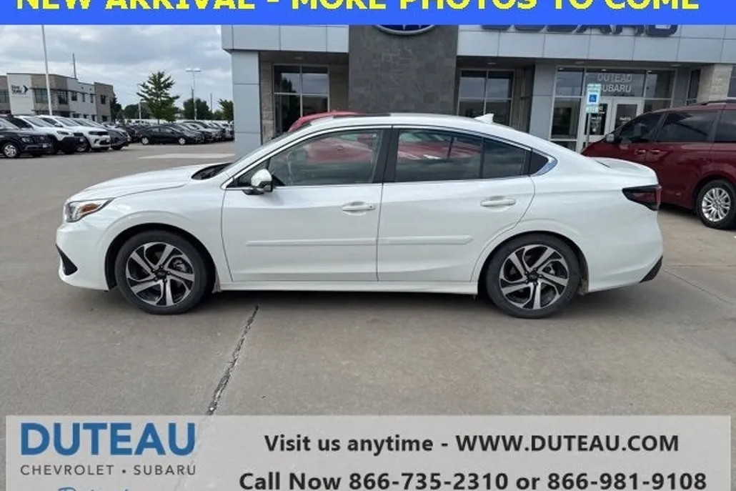2022 Subaru Legacy Limited photo 1