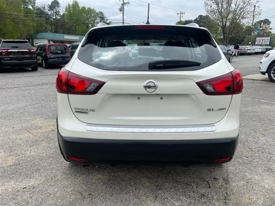 2017 Nissan Rogue Sport SL photo 1