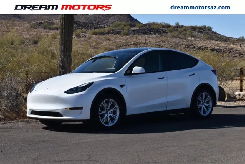 2022 Tesla Model Y Long Range photo 1