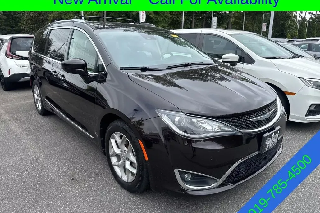 2018 Chrysler Pacifica Touring Plus photo 1