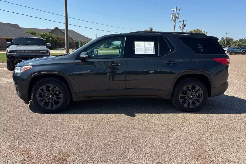 2021 Chevrolet Traverse RS photo 1