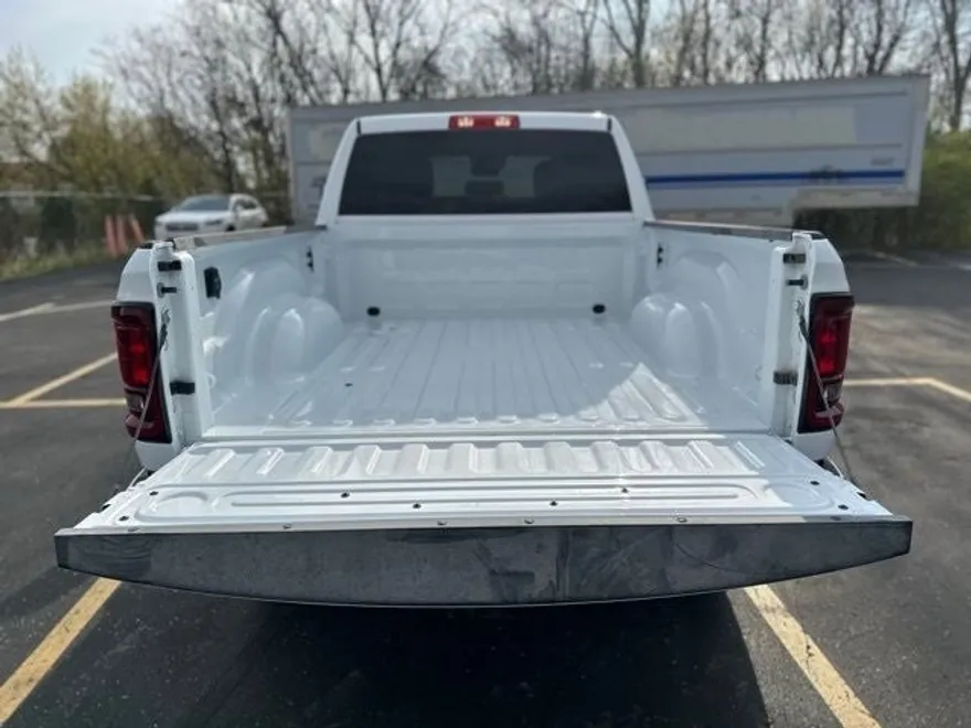 2025 Ram 3500 Tradesman photo 9