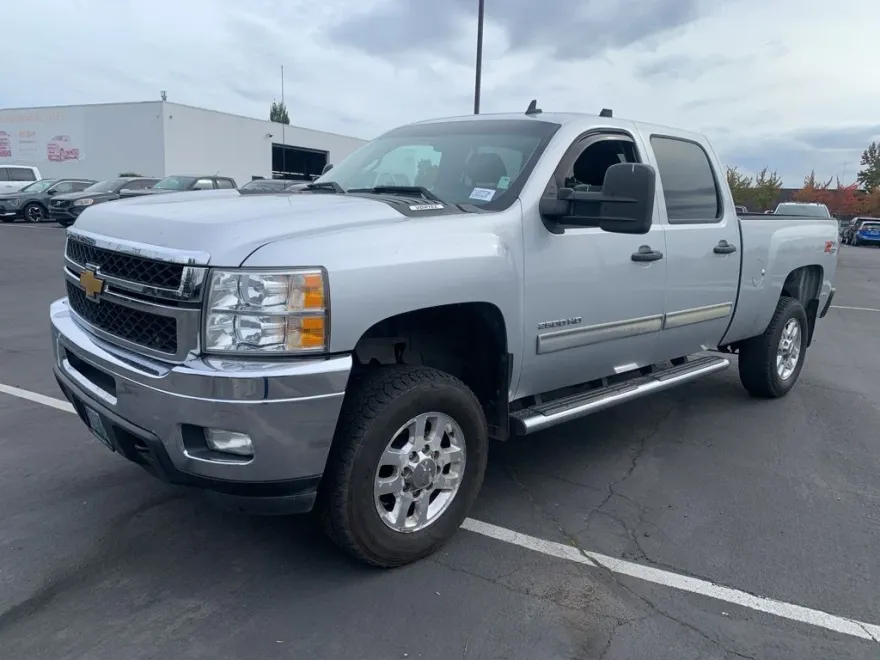 2013 Chevrolet Silverado 2500HD LT photo 1
