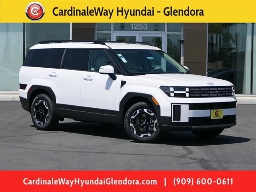 2025 Hyundai Santa Fe SEL photo 1