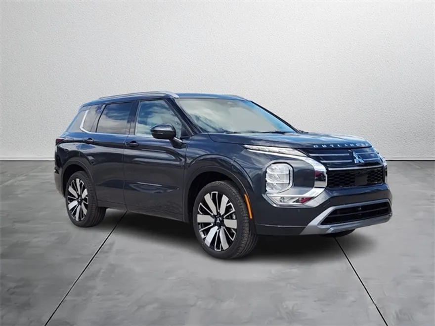 2025 Mitsubishi Outlander SEL 2.5 photo 1