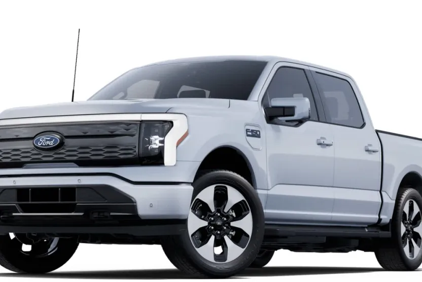 2025 Ford F-150 Lightning Platinum photo 1