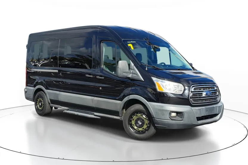 2017 Ford Transit photo 1