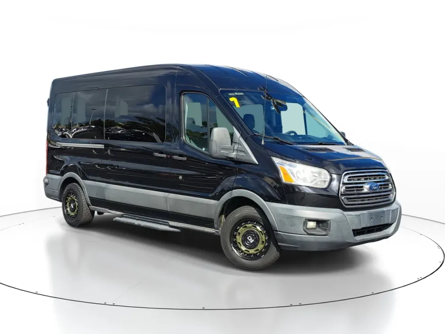 2017 Ford Transit photo 1