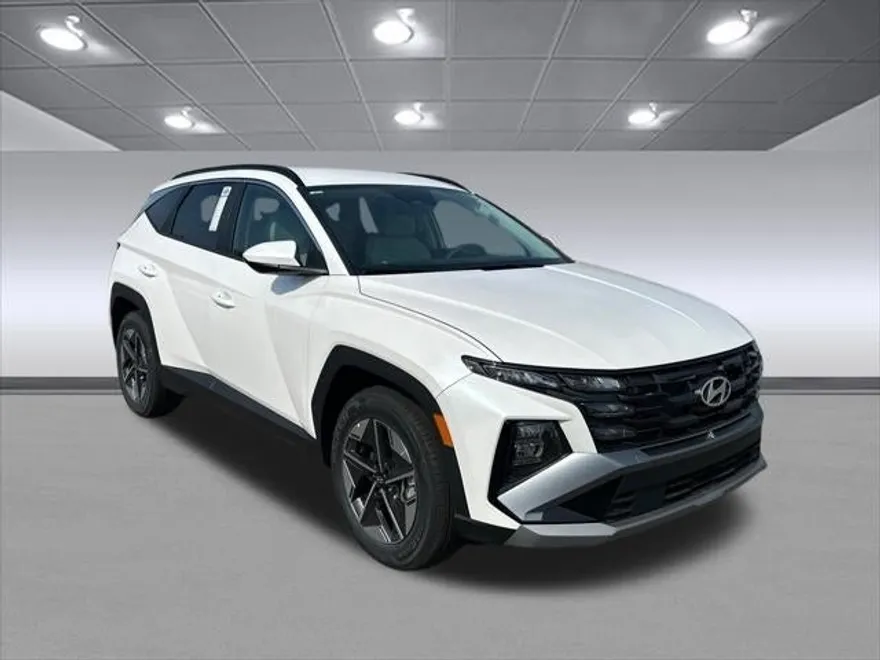 2025 Hyundai Tucson SEL photo 1