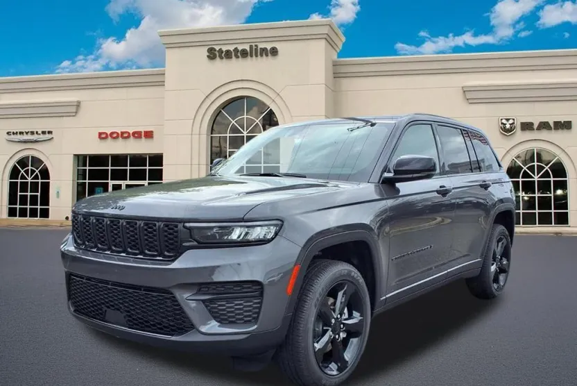 2025 Jeep Grand Cherokee Altitude photo 1