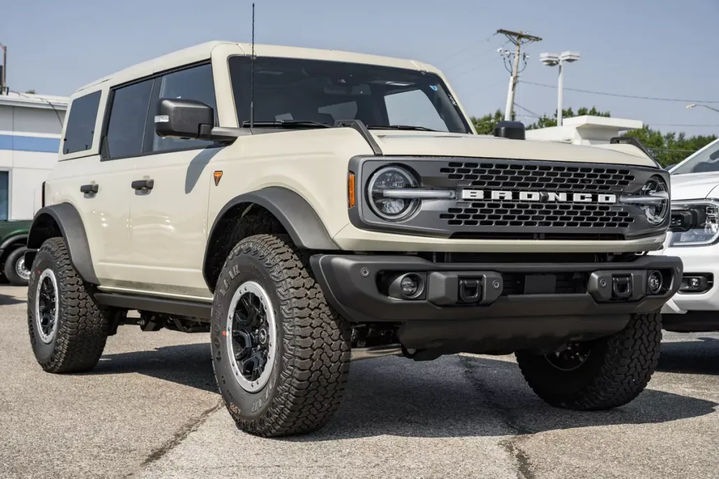 2025 Ford Bronco Badlands photo 1