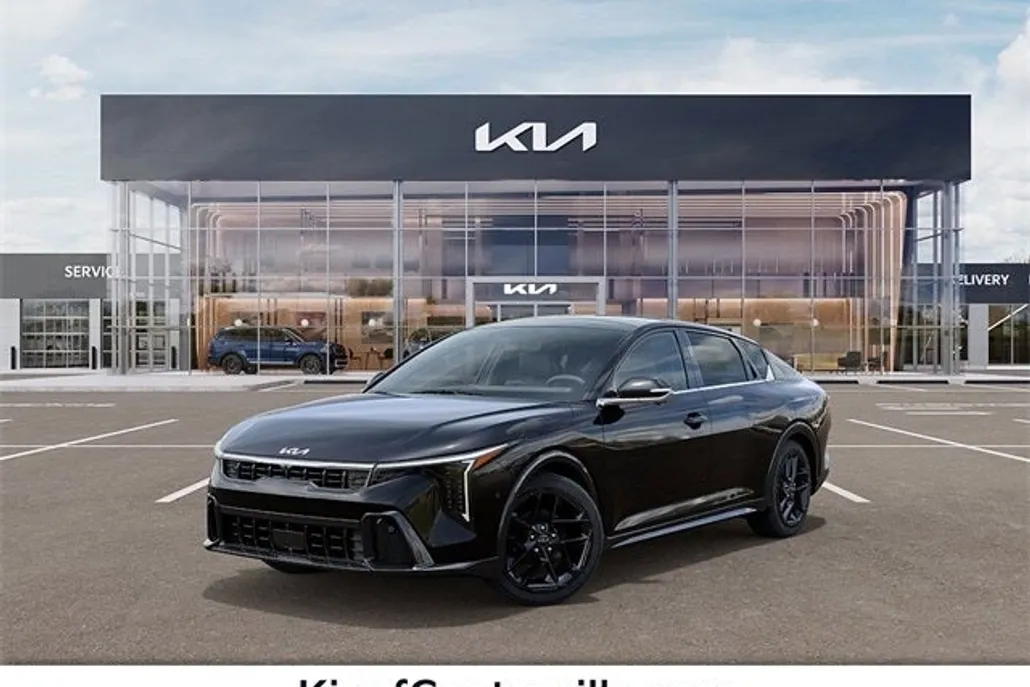 2025 Kia K4 GT-Line Turbo photo 1