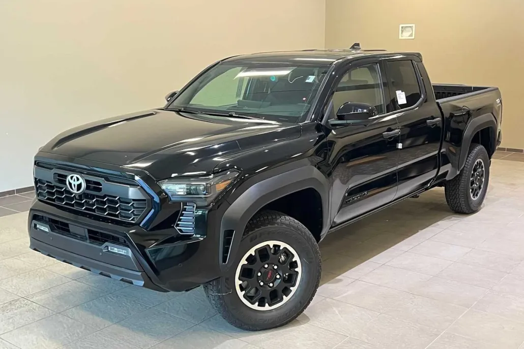 2025 Toyota Tacoma TRD Off-Road photo 1