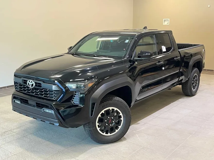 2025 Toyota Tacoma TRD Off-Road photo 1