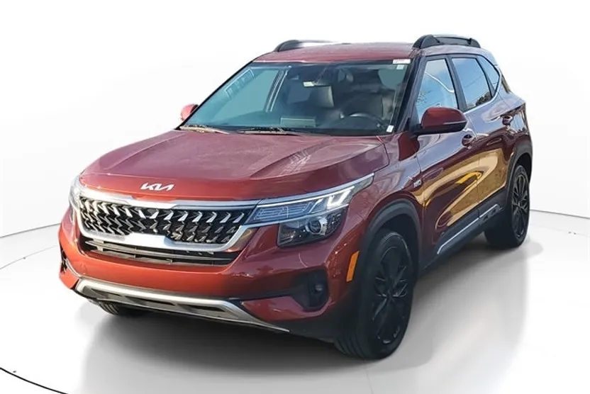 2023 Kia Seltos Nightfall Edition photo 1
