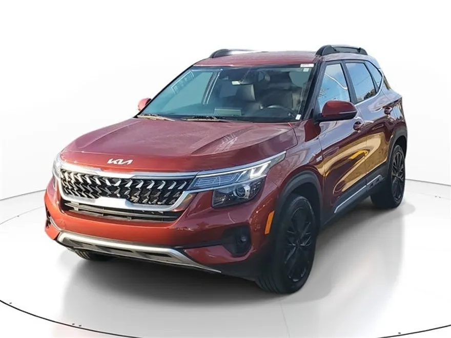 2023 Kia Seltos Nightfall Edition photo 1