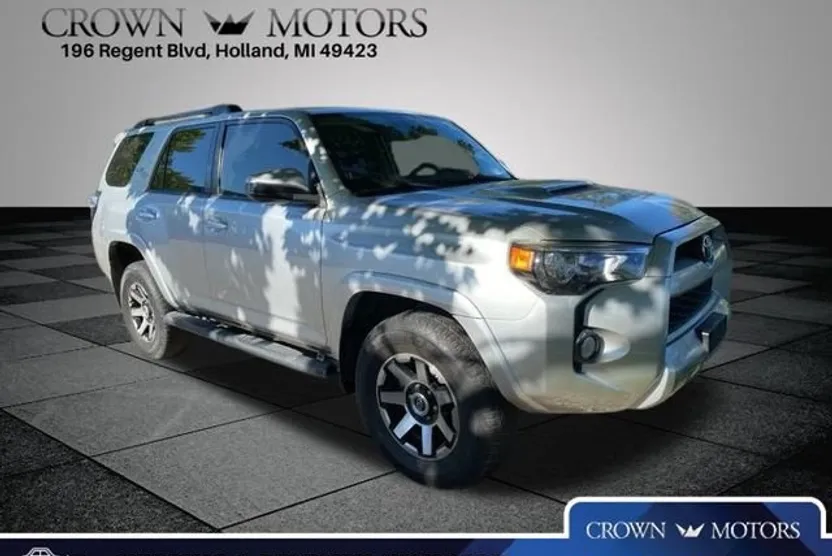 2019 Toyota 4Runner Limited photo 1