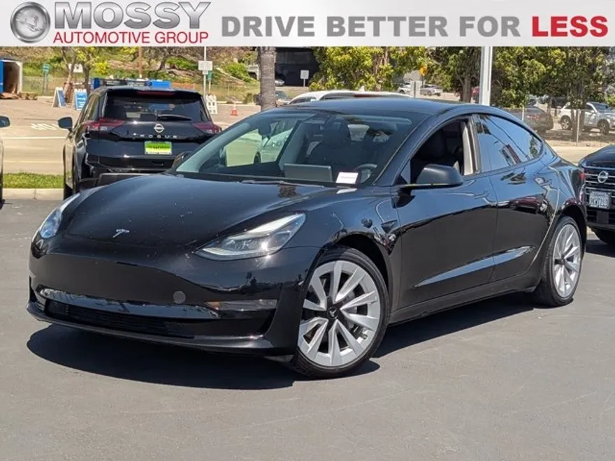 2023 Tesla Model 3 Long Range photo 1