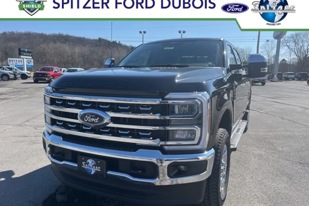 2025 Ford F-350 Lariat photo 1