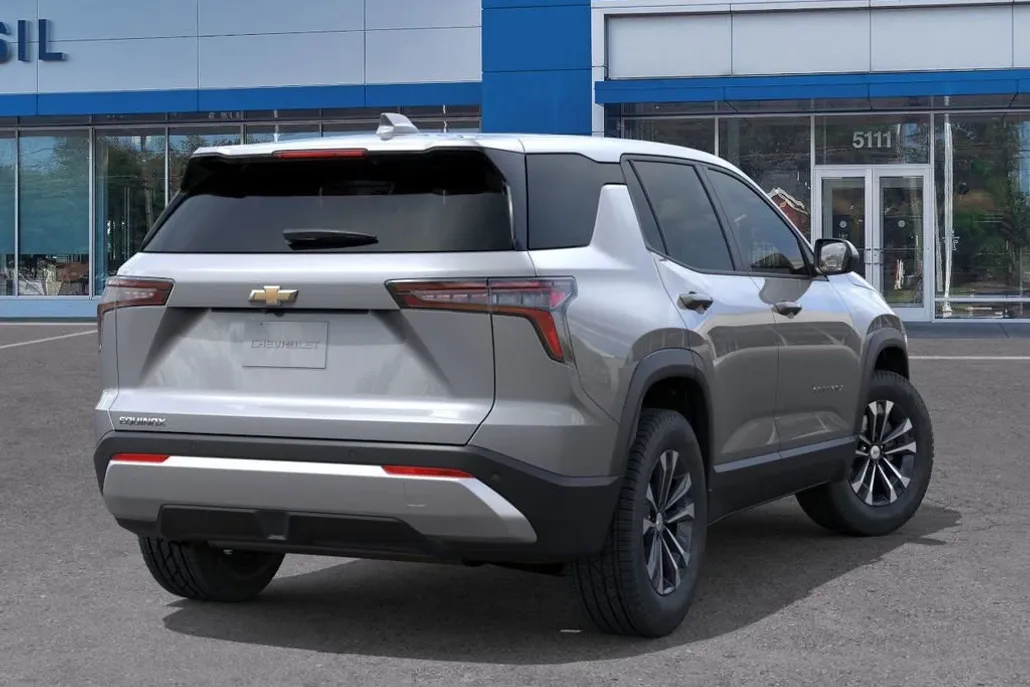 2026 Chevrolet Equinox LT photo 1