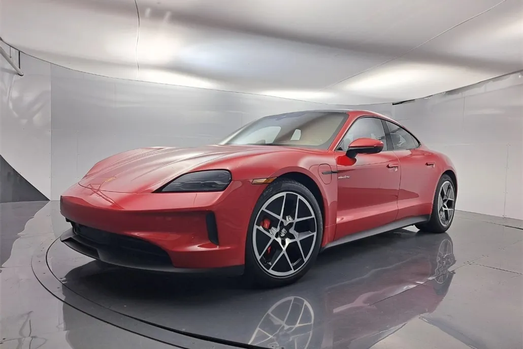 2025 Porsche Taycan 4S photo 1