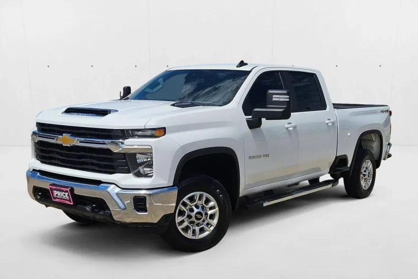 2024 Chevrolet Silverado 2500HD LT photo 1