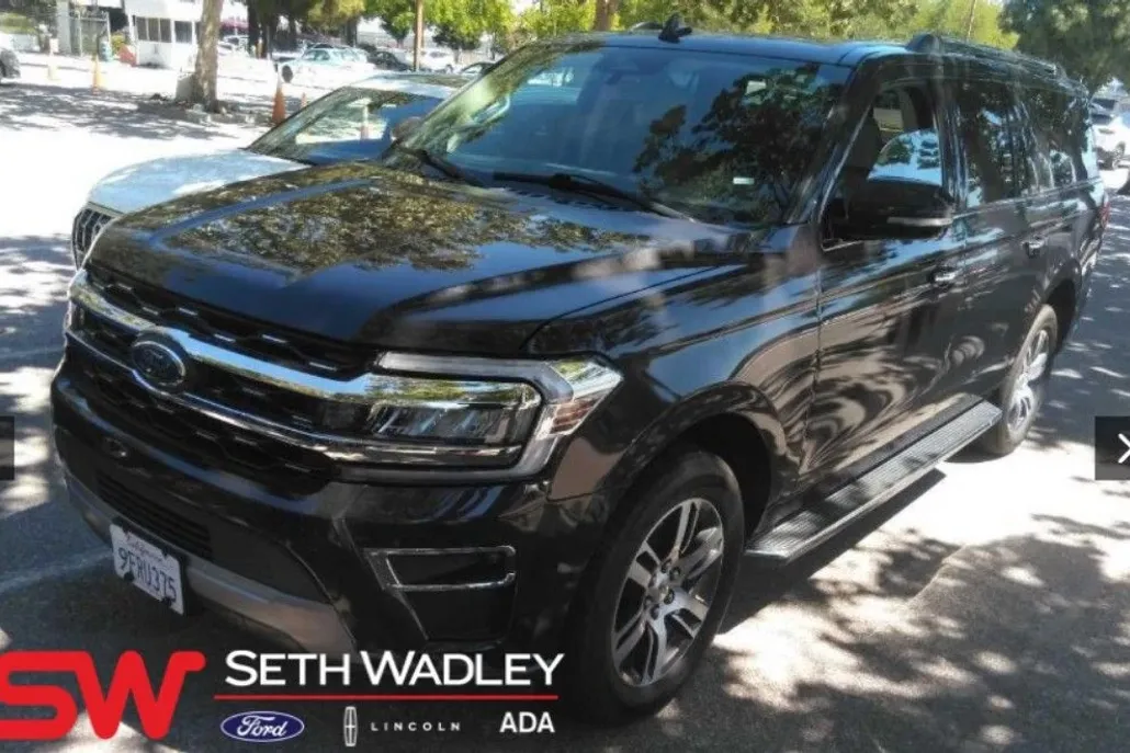 2023 Ford Expedition MAX Limited photo 1