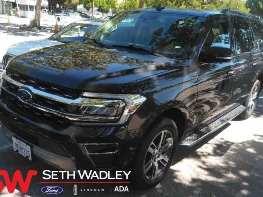 2023 Ford Expedition MAX Limited photo 1
