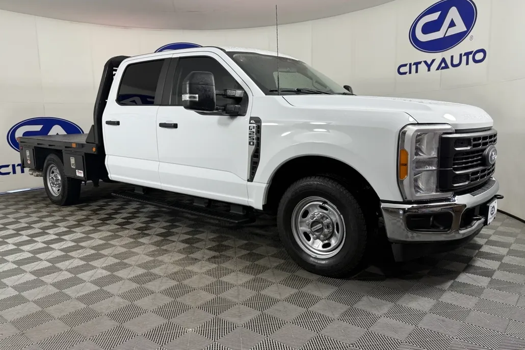 2023 Ford F-250 XL photo 1