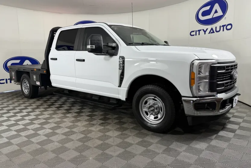 2023 Ford F-250 XL photo 1
